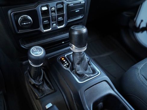 Used 2020 Jeep Wrangler Unlimited Sport S image 33