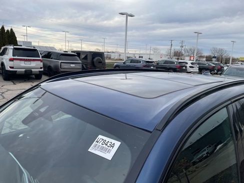 Used 2023 BMW X5 xDrive40i w/ M Sport Package image 7