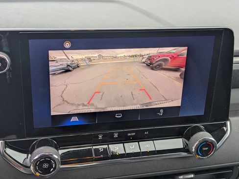 Used 2023 Chevrolet Colorado W/T w/ Safety Package AWD/4WD image 17