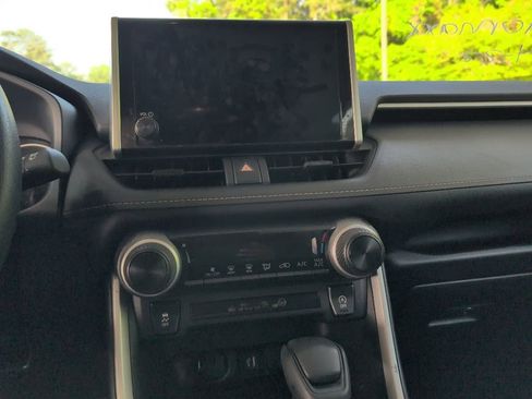 Used 2024 Toyota RAV4 LE FWD image 7