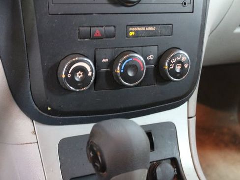 Used 2008 Saturn Outlook XE w/ Preferred Package FWD image 14