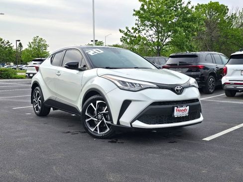 Used 2020 Toyota C-HR XLE FWD image 2