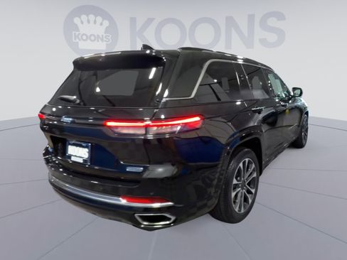 Used 2023 Jeep Grand Cherokee Overland w/ Luxury Tech Group IV image 11