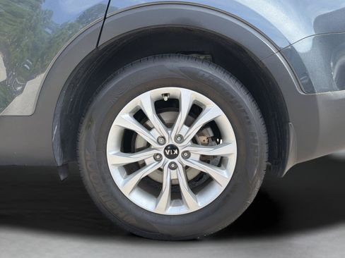 Used 2021 Kia Telluride LX FWD image 21