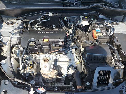 Certified 2023 Honda HR-V Sport image 31