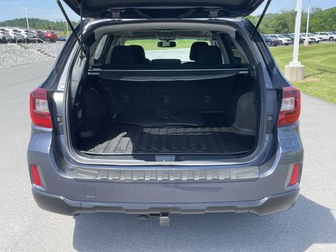Used 2015 Subaru Outback 2.5i Premium AWD/4WD image 5