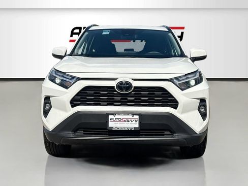 Used 2025 Toyota RAV4 XLE Premium FWD image 2