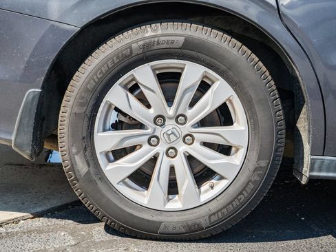Used 2018 Honda Odyssey LX image 15