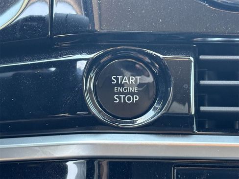 New 2025 Nissan Pathfinder Platinum w/ Cargo Package image 32