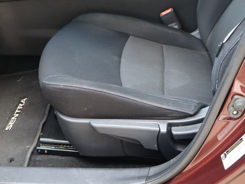 Used 2020 Nissan Sentra SV w/ Electronics Package FWD image 14