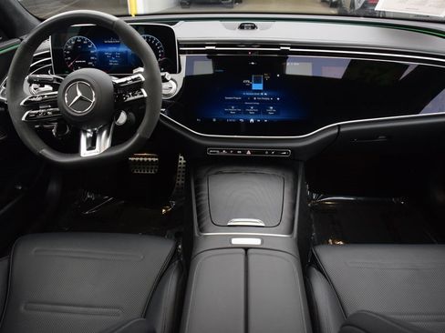 Used 2025 Mercedes-Benz E 53 AMG e 4MATIC Sedan image 19