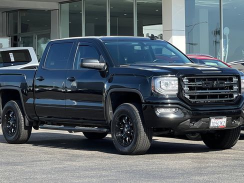 Used 2018 GMC Sierra 1500 SLT w/ All Terrain Package AWD/4WD image 2