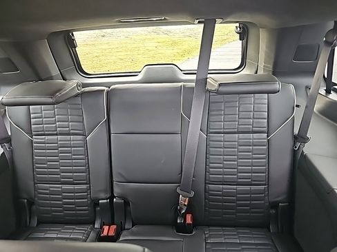 Used 2023 Cadillac Escalade Sport Platinum w/ LPO, ONYX Package image 12