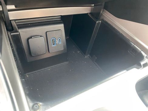 Used 2020 Ford Explorer Limited w/ Class III Trailer Tow Package image 23