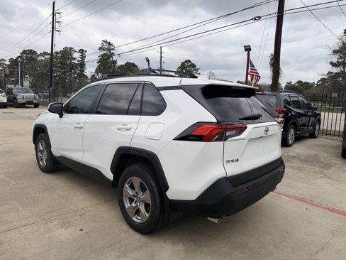 Used 2023 Toyota RAV4 XLE w/ Convenience Package image 8