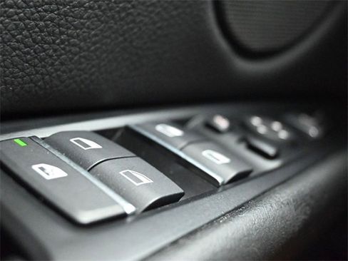 Used 2019 BMW X6 sDrive35i w/ M Sport Package image 31