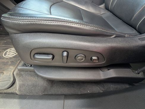 Used 2020 Buick Enclave Avenir w/ Avenir Technology Package image 11