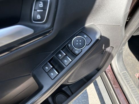Used 2023 Ford Escape ST-Line w/ Tech Pack #1 AWD/4WD image 19