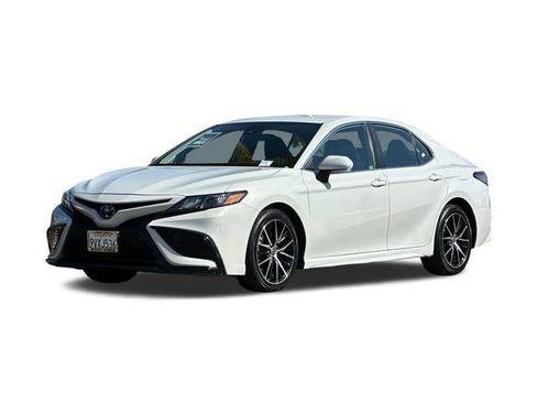 Used 2023 Toyota Camry SE FWD image 1