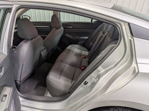 Used 2022 Nissan Altima 2.5 SV AWD/4WD image 9