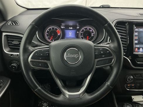 Used 2019 Jeep Cherokee Limited AWD/4WD image 31
