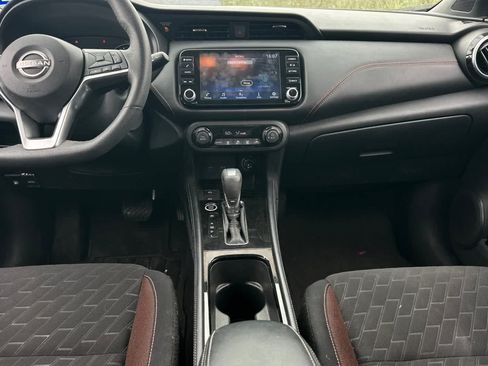 Certified 2023 Nissan Kicks SR FWD image 4