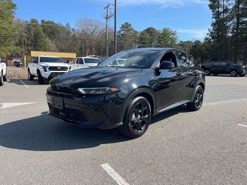 Used 2024 Dodge Hornet R/T Plus w/ Tech Pack Plus w/o Parking image 2