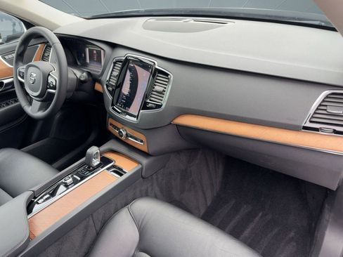 Certified 2023 Volvo XC90 T8 Plus w/ Protection Package Premier image 31