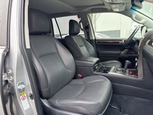 Used 2019 Lexus GX 460 Premium image 16