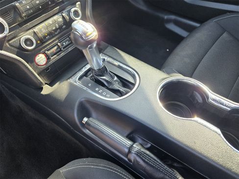 Used 2015 Ford Mustang Coupe image 17