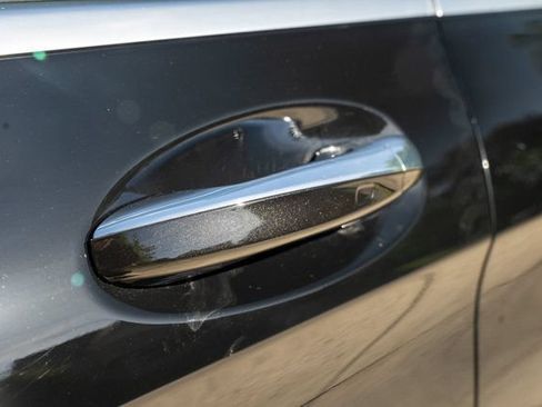 Used 2021 Mercedes-Benz GLC 300 4MATIC image 9