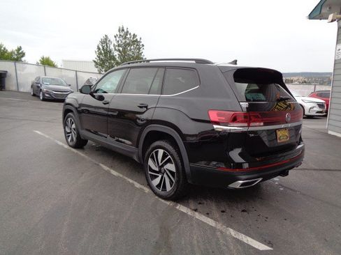 Used 2025 Volkswagen Atlas SE AWD/4WD image 7