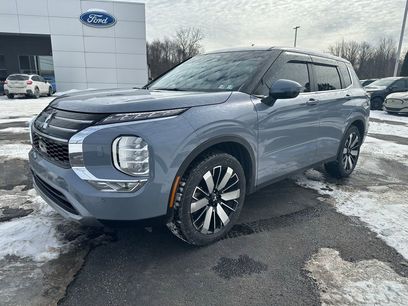 Used 2025 Mitsubishi Outlander SE