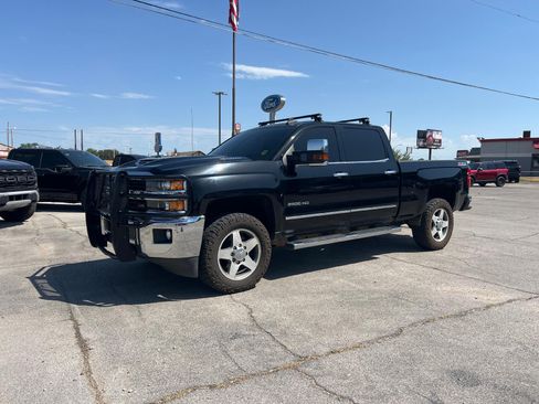 Used 2017 Chevrolet Silverado 2500 LTZ w/ Duramax Plus Package AWD/4WD image 5
