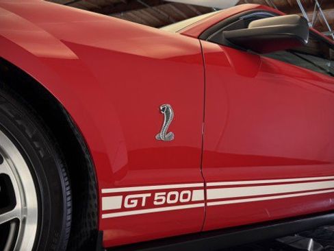 Used 2007 Ford Mustang Shelby GT500 RWD image 32