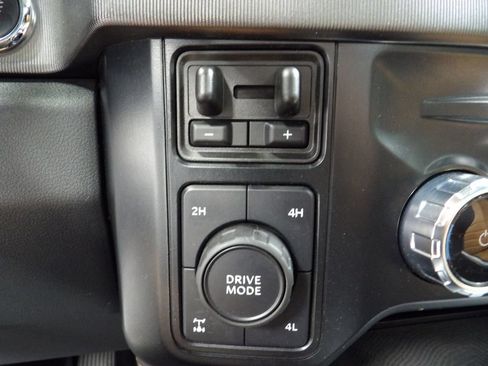 Used 2024 Ford F250 Platinum AWD/4WD image 56