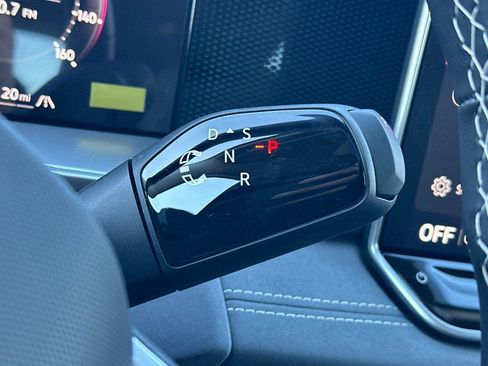 New 2026 Volkswagen Tiguan SE image 20