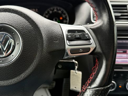 Used 2013 Volkswagen Jetta GLI Autobahn FWD image 15