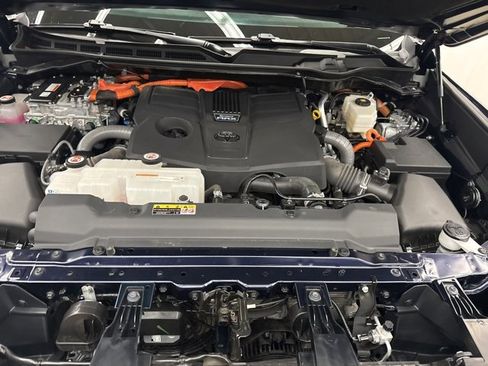 Used 2023 Toyota Sequoia SR5 w/ SR5 Premium Package image 4