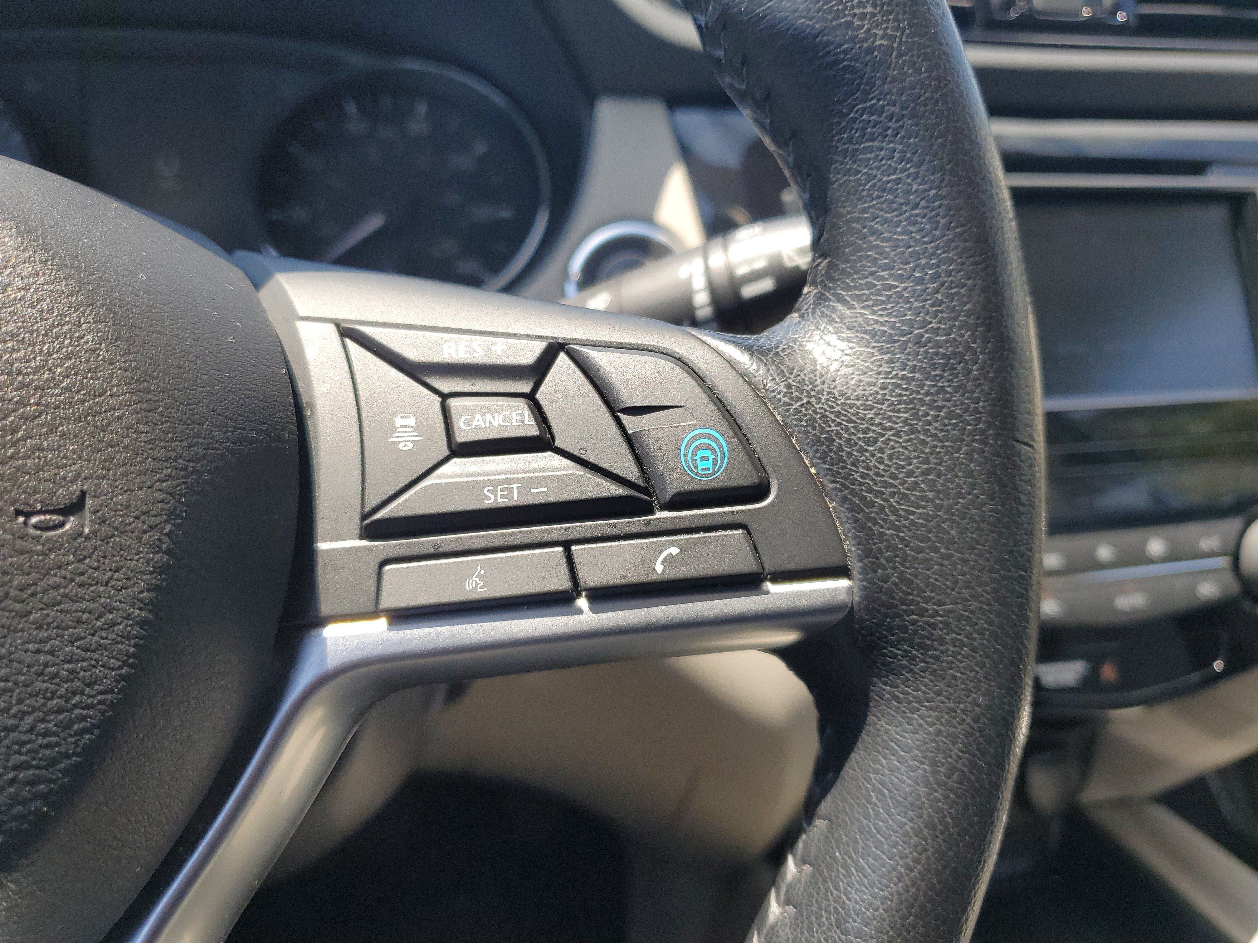 Certified 2022 Nissan Rogue Sport SV w/ Technology Package FWD image 19