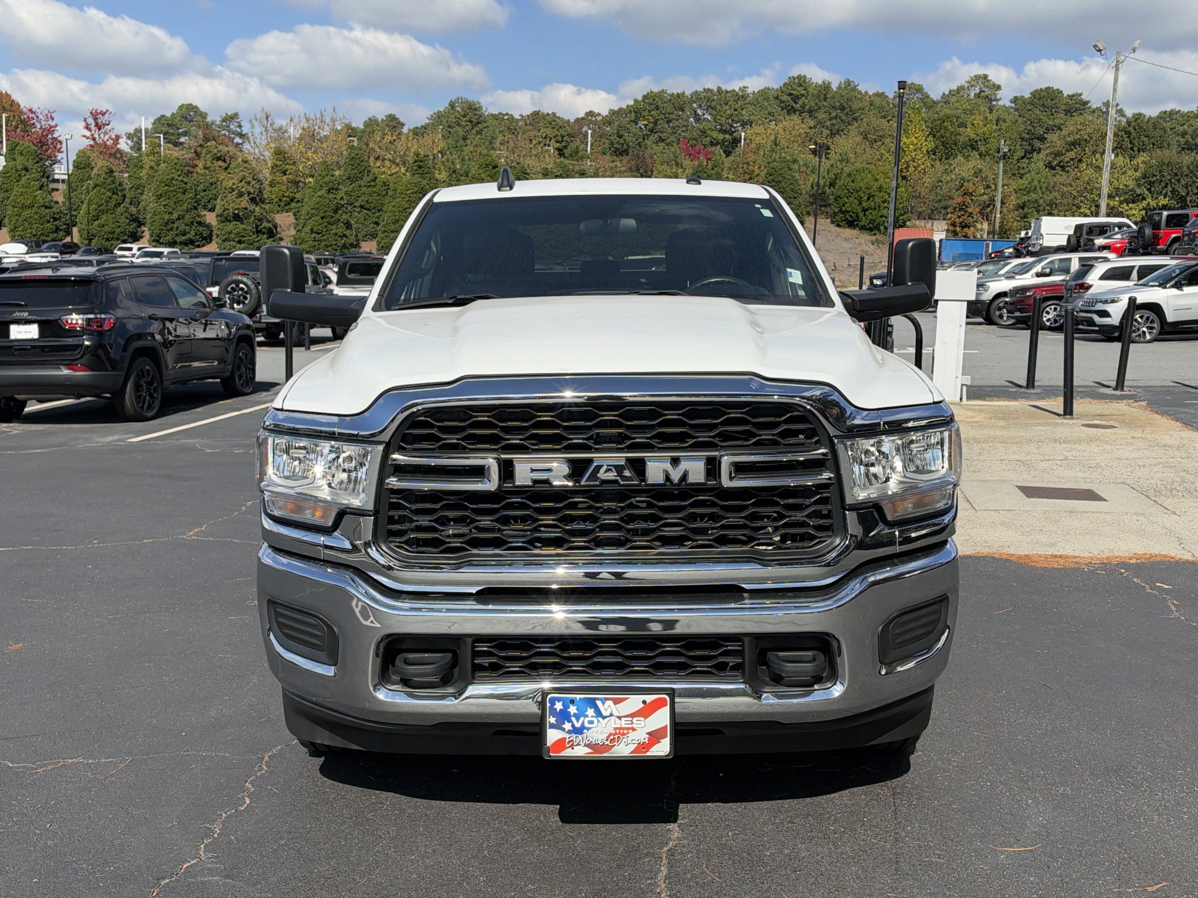 Used 2022 RAM 2500 Tradesman w/ Chrome Appearance Group RWD image 2