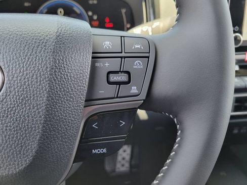New 2026 Toyota Camry Hybrid FWD image 8
