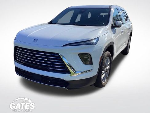 Used 2025 Buick Enclave Preferred AWD/4WD image 5