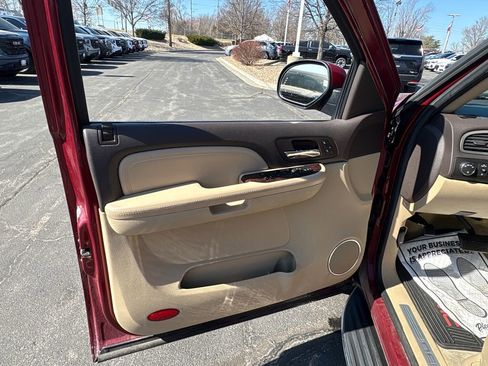 Used 2008 GMC Yukon Denali image 19