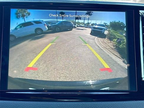 Used 2025 Chrysler Pacifica Select FWD image 13