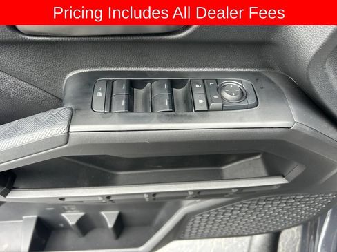 Used 2025 Toyota Tacoma TRD Off-Road w/ TRD Off Road Upgrade Package AWD/4WD image 4