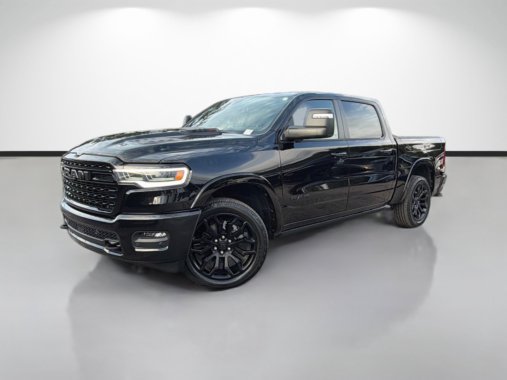 Used 2025 RAM 1500 Limited AWD/4WD image 1