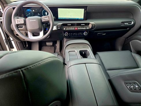 Used 2026 Hyundai Palisade Calligraphy image 12