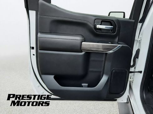 Used 2019 Chevrolet Silverado 1500 LTZ w/ LTZ Premium Package AWD/4WD image 31