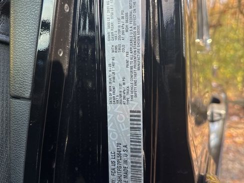 Used 2023 Jeep Gladiator Overland image 16